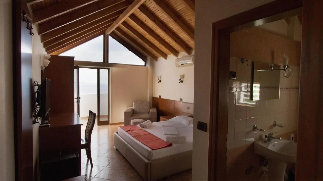****  Paradise Lukova Hotel Albánia