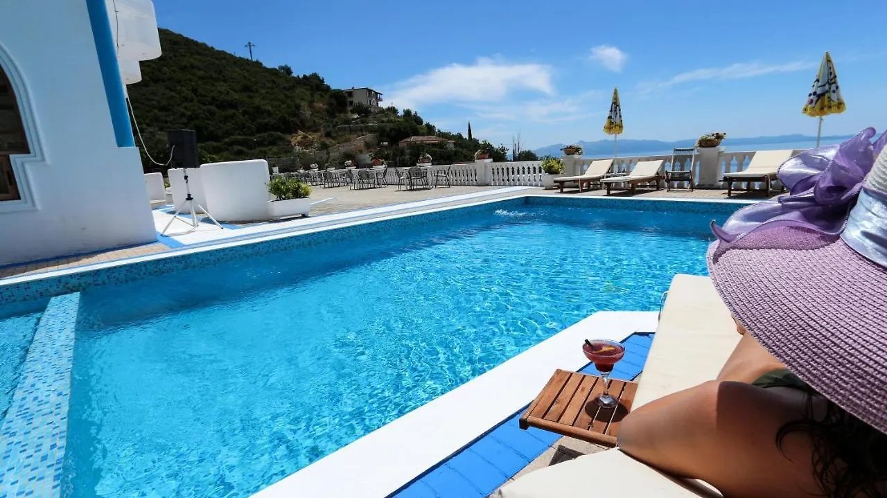 Paradise Lukova Hotel