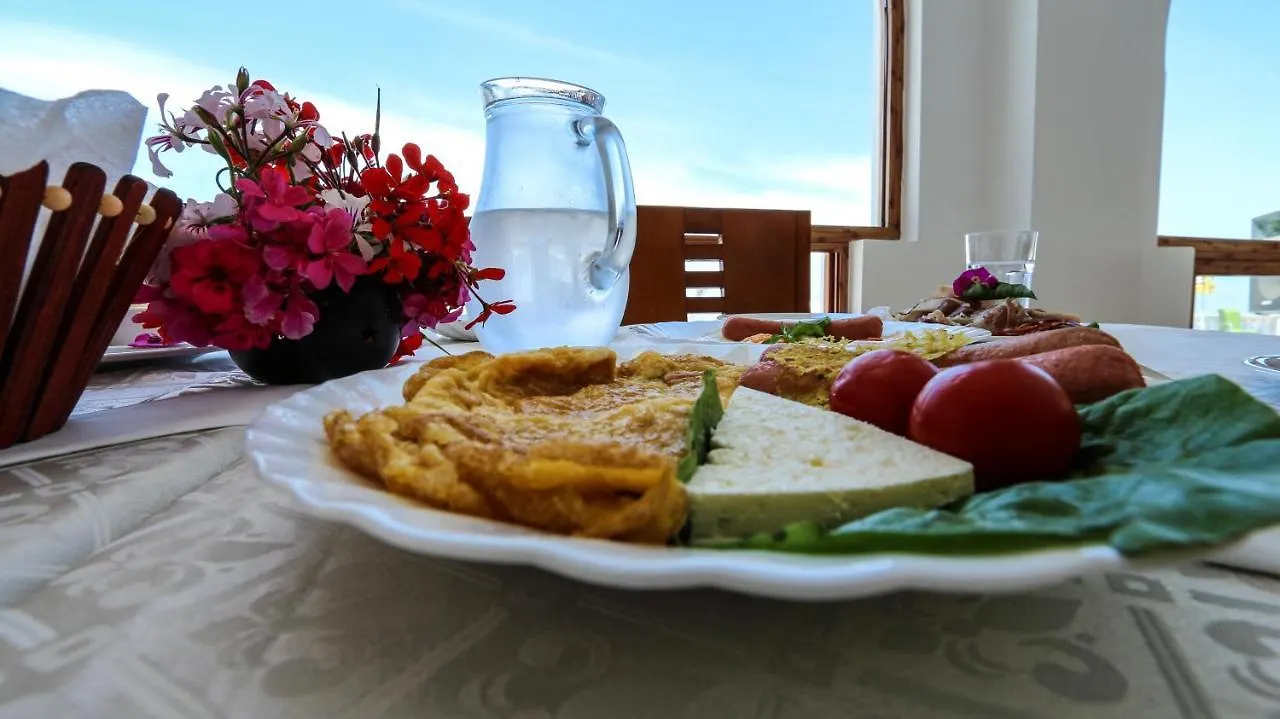 Paradise Lukova Hotel Albánia