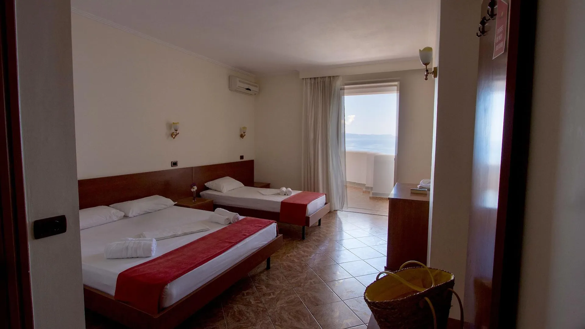 Paradise Lukova Hotel 4*,