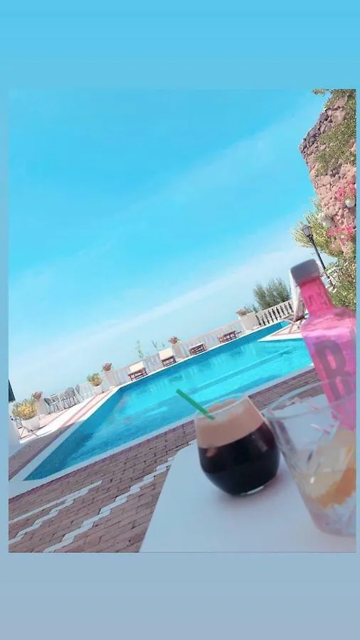 Paradise Lukova Hotel
